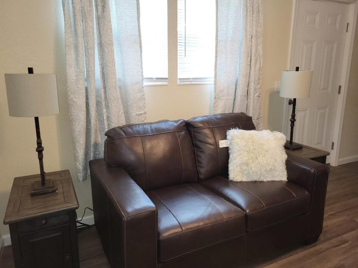 Charming 1Br Efficiency Apt Near Ttu & Downtown Кууквил Екстериор снимка
