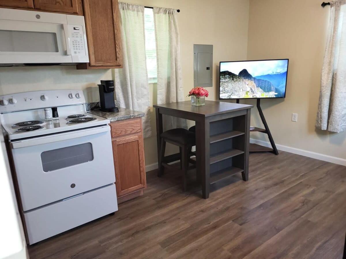 Charming 1Br Efficiency Apt Near Ttu & Downtown Кууквил Екстериор снимка